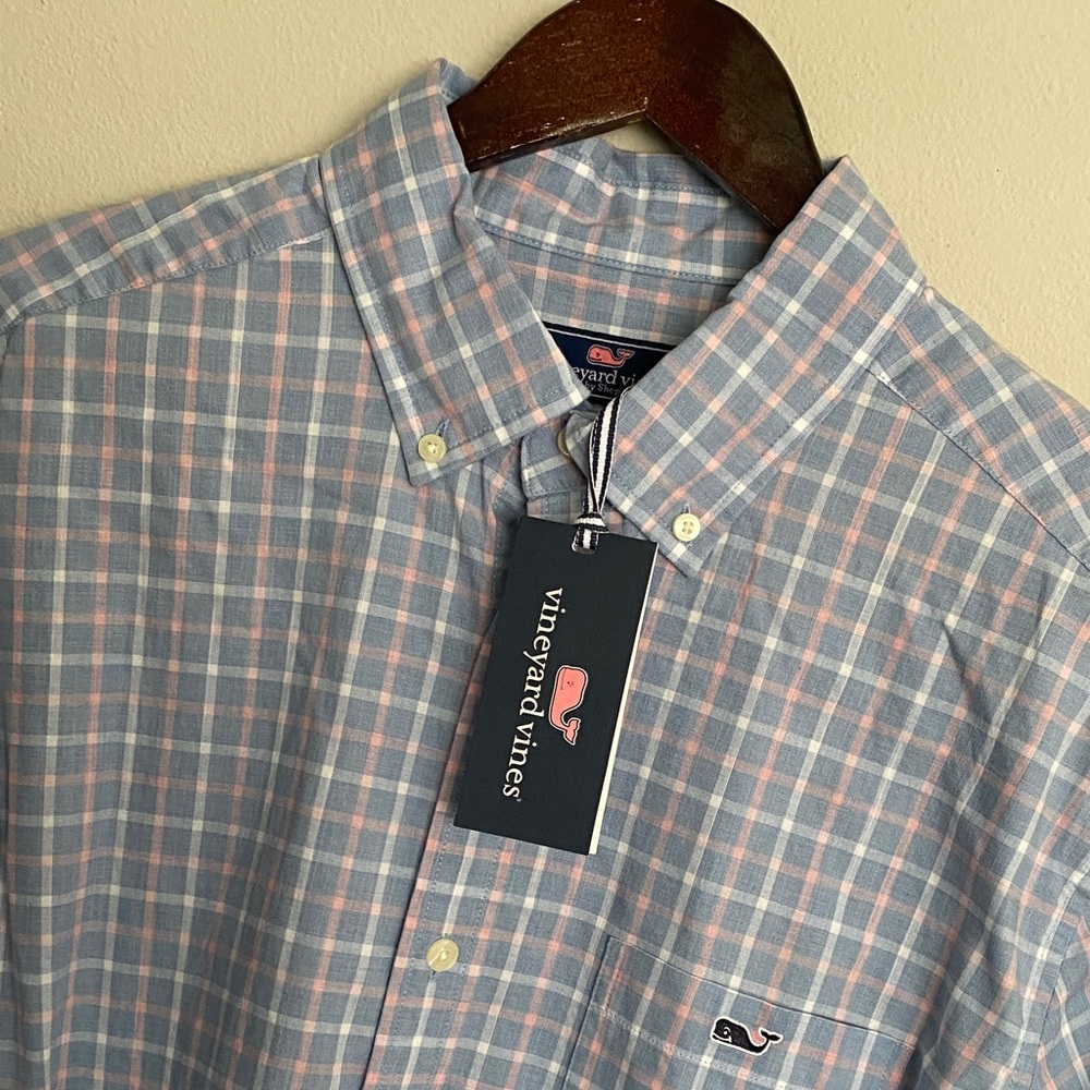 Vineyard Vines ClassicFit Tucker Plaid ButtonDown. Moonshine (Blue & Pink) Lg